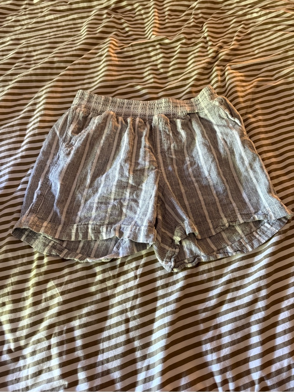 Light Gray Striped Women’s Elastic Waist Shorts